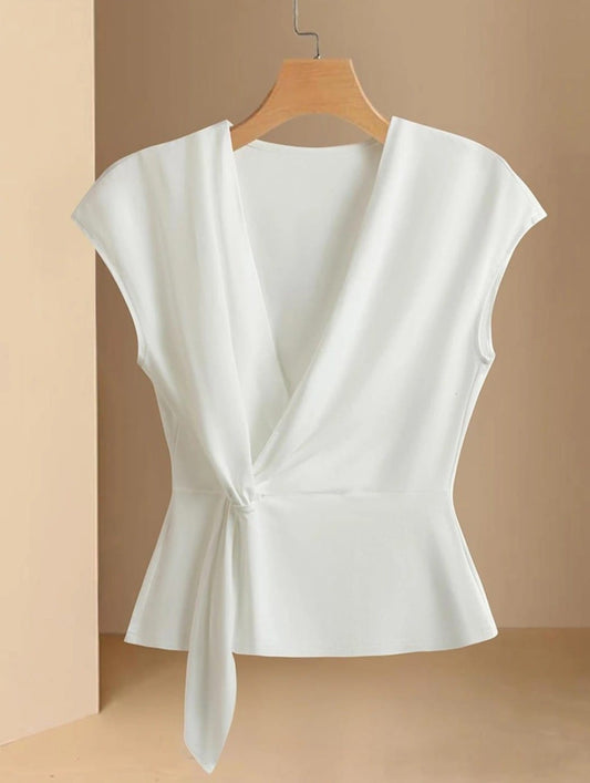 Knotted Top (T307190824)